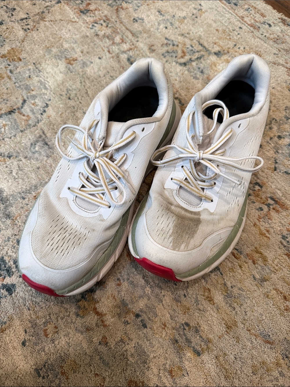 Avia White Sneakers with Green Midsole and Red Toe